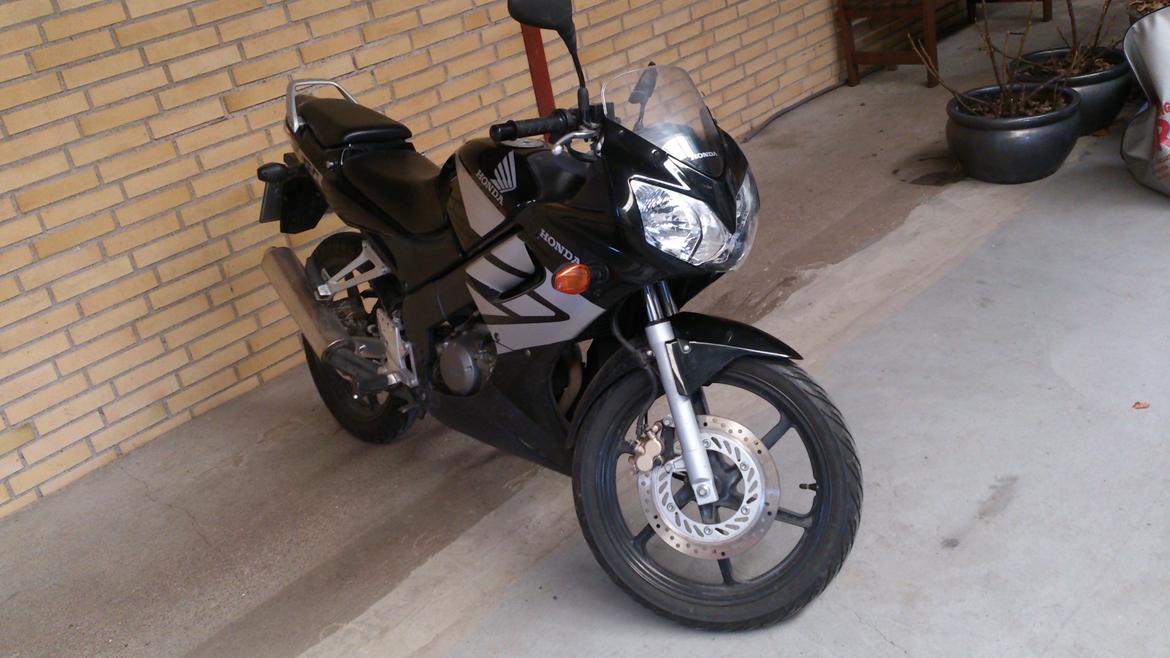 Honda cbr 125r billede 4