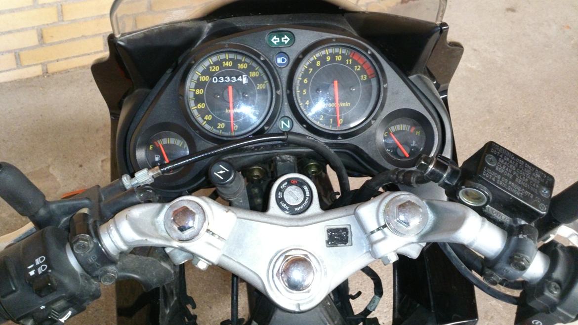 Honda cbr 125r billede 9