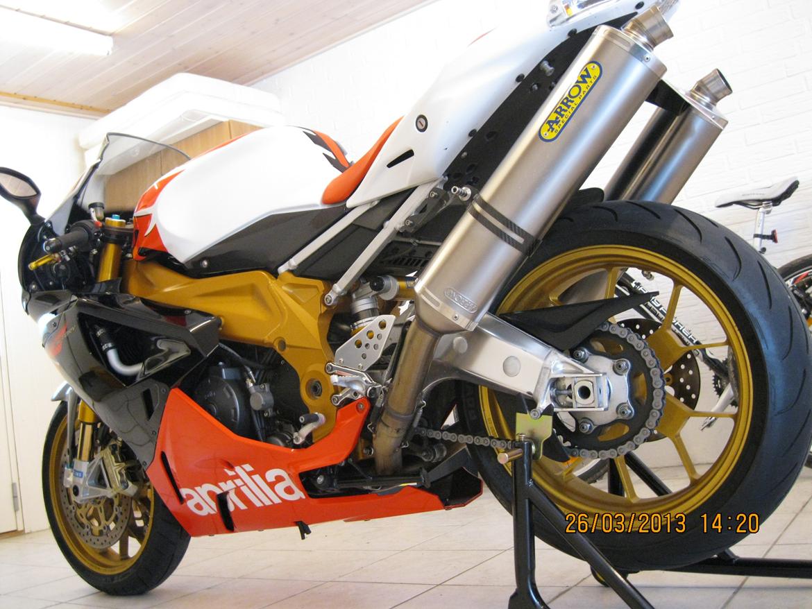 Aprilia RSV Mille 1000 Factory billede 1