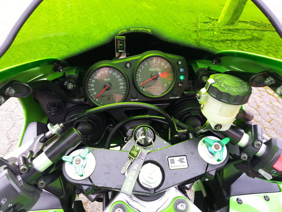 Kawasaki zx9r billede 6