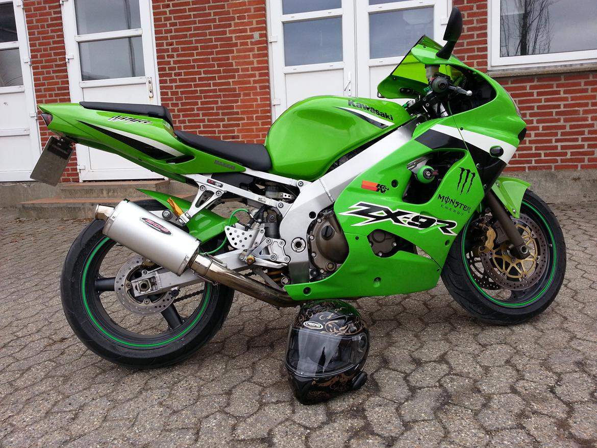 Kawasaki zx9r - kedede mig lige en lørdag så halverede lige min potte :) billede 7