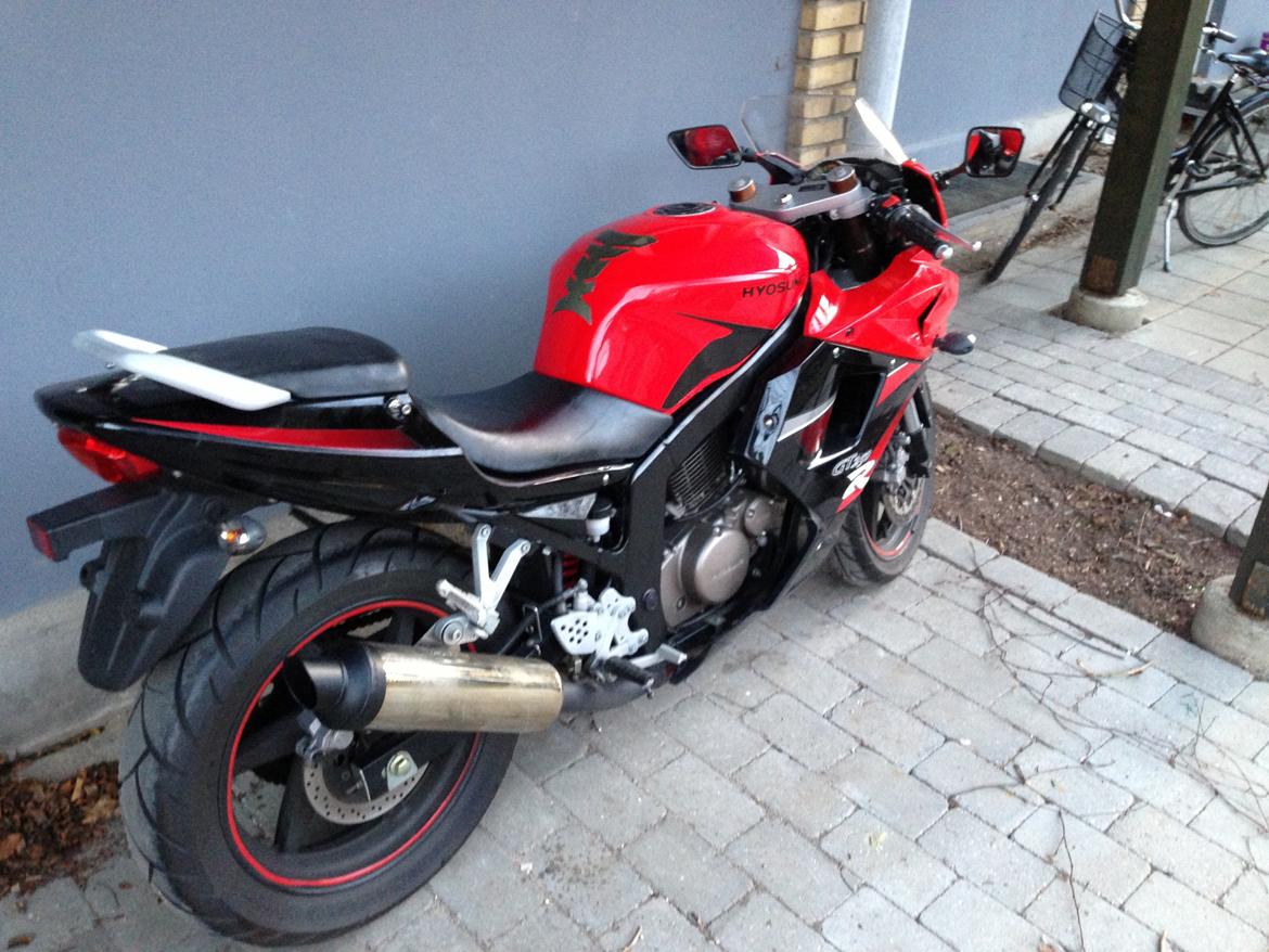 Hyosung GT250R billede 4