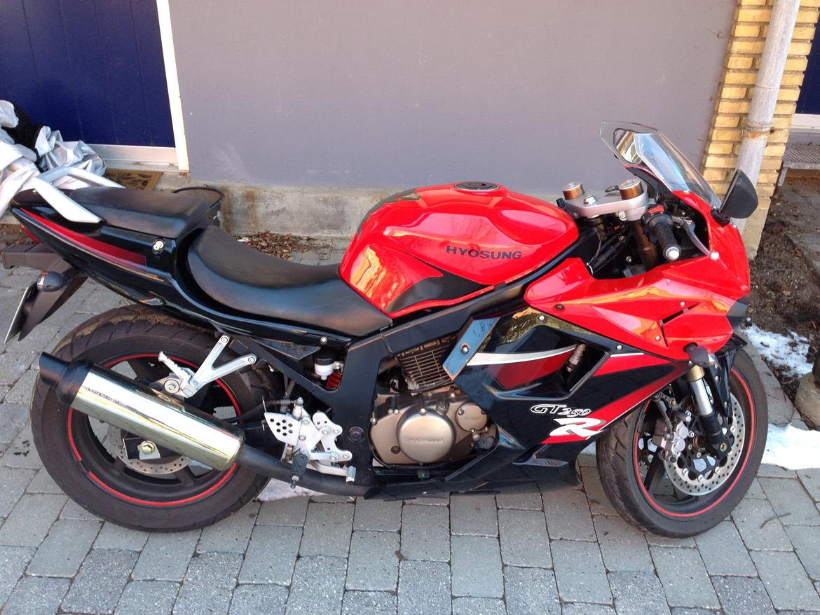 Hyosung GT250R billede 6