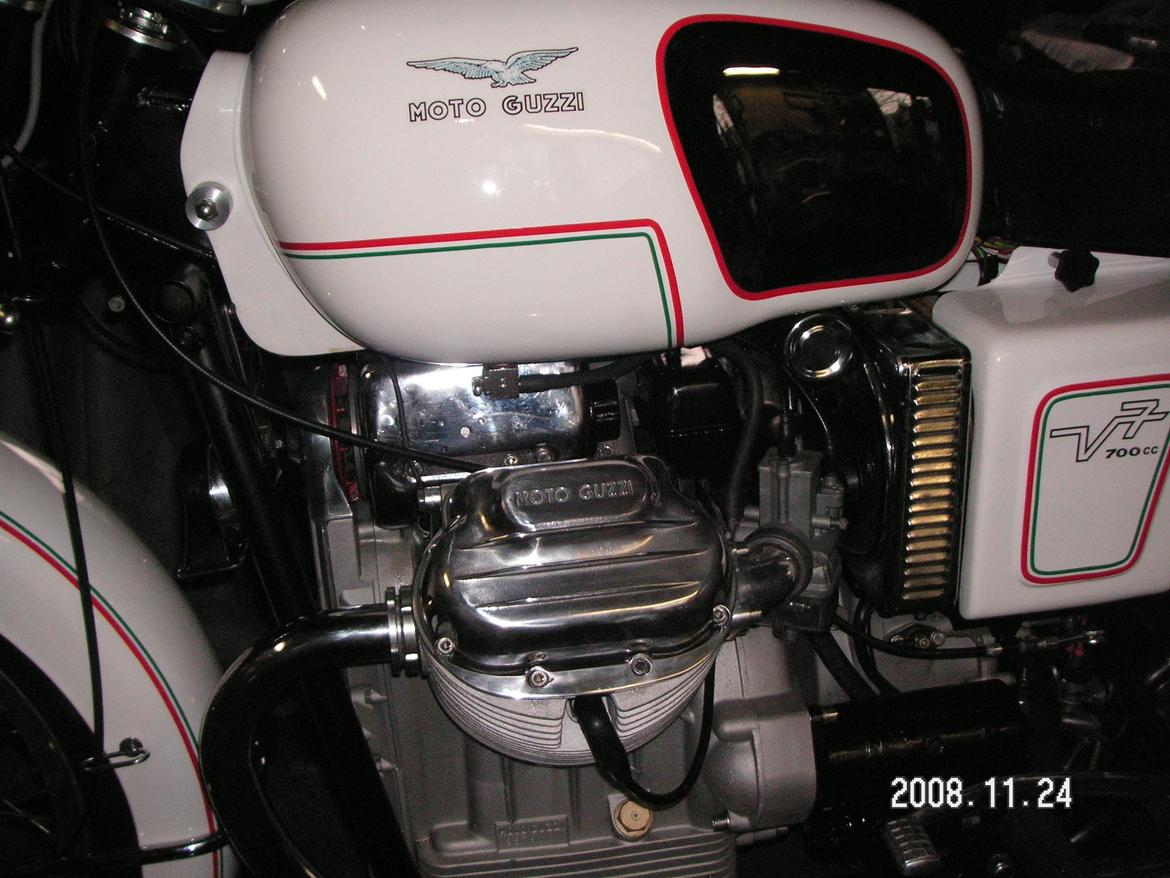 Moto Guzzi v 7 - meget senere billede 4