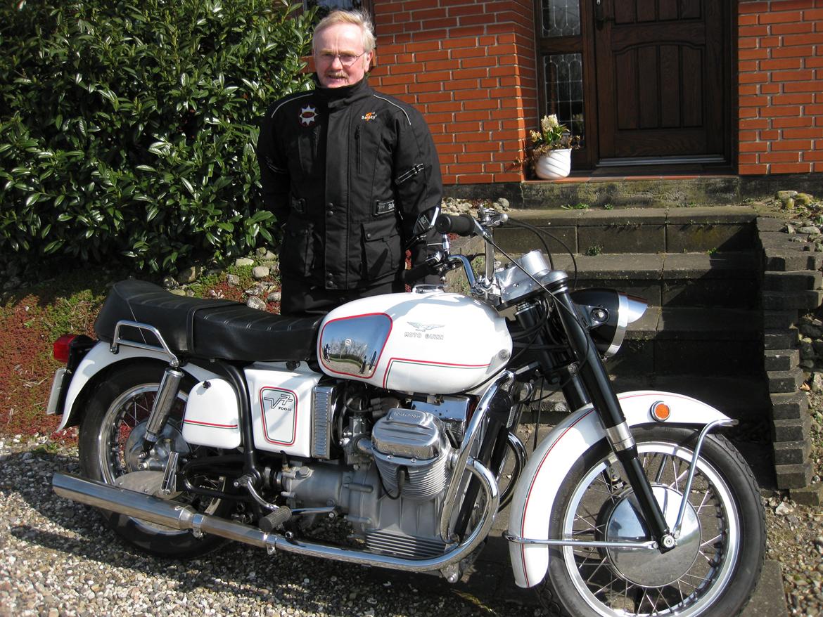 Moto Guzzi v 7 - Så kør det! billede 9