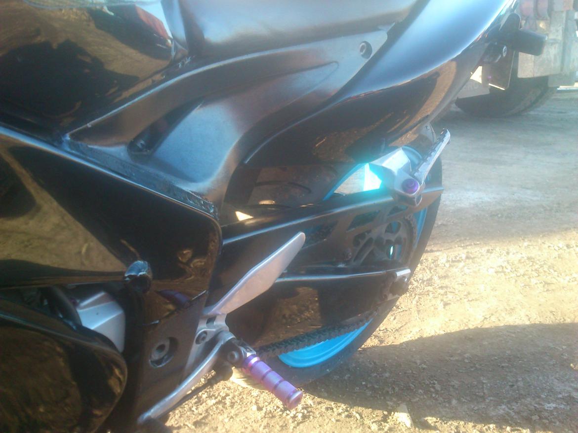 Yamaha FZR 1000 billede 8