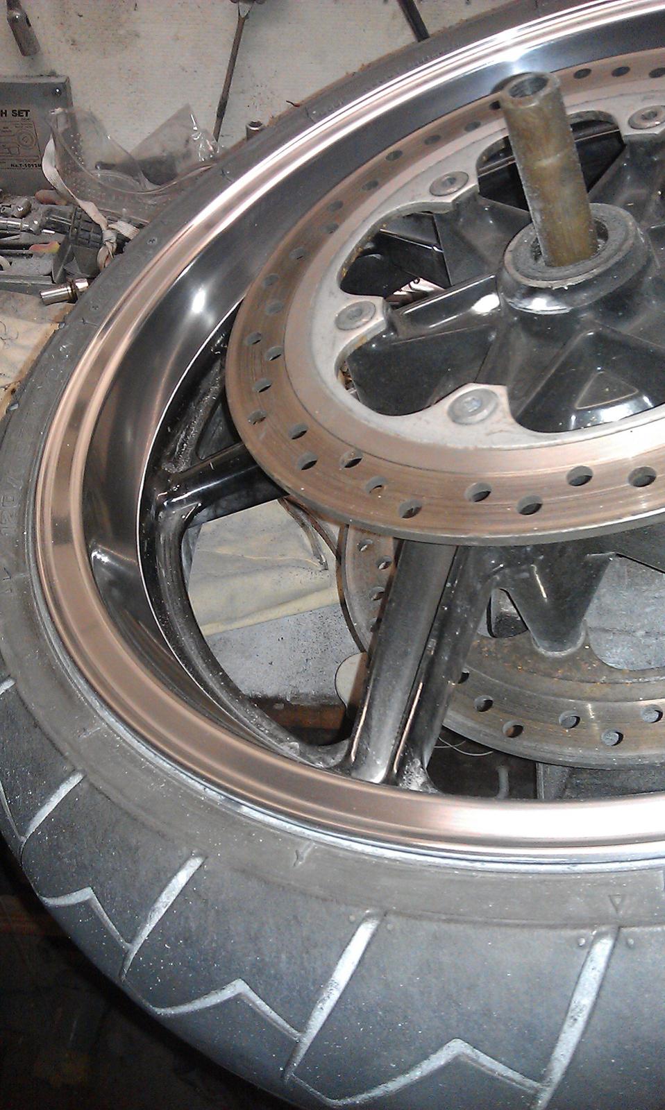 Honda Cbr 600 F2 PC25 - forfælg kanter poleret billede 11