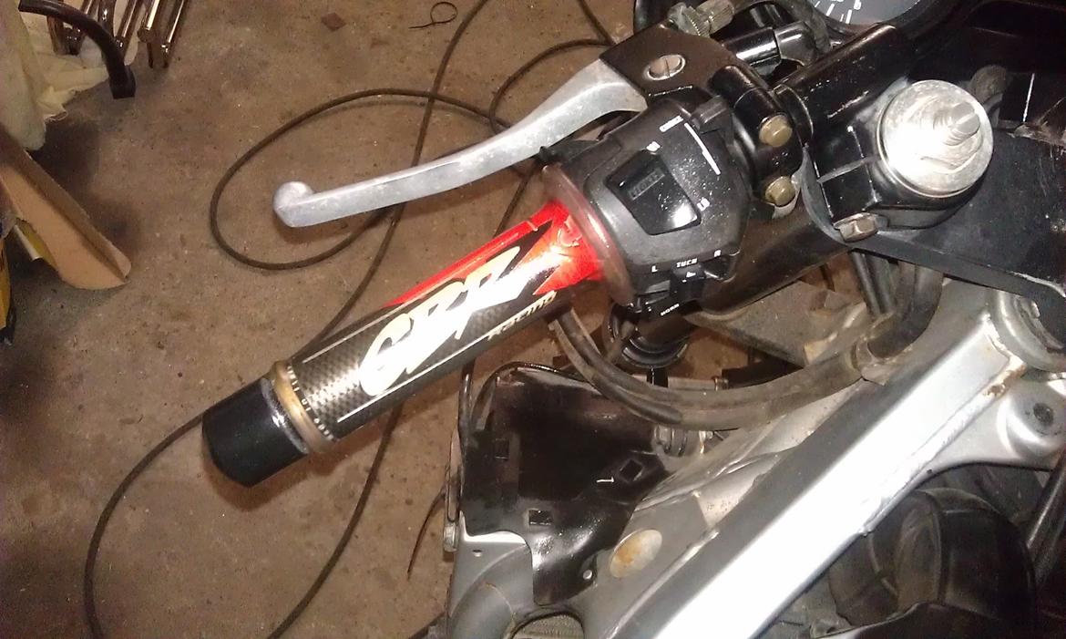 Honda Cbr 600 F2 PC25 - stylet greb monteret billede 14