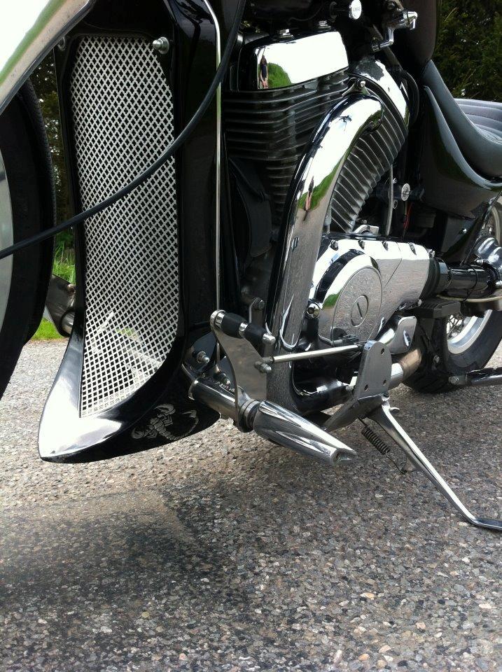 Suzuki Intruder VS800 billede 5