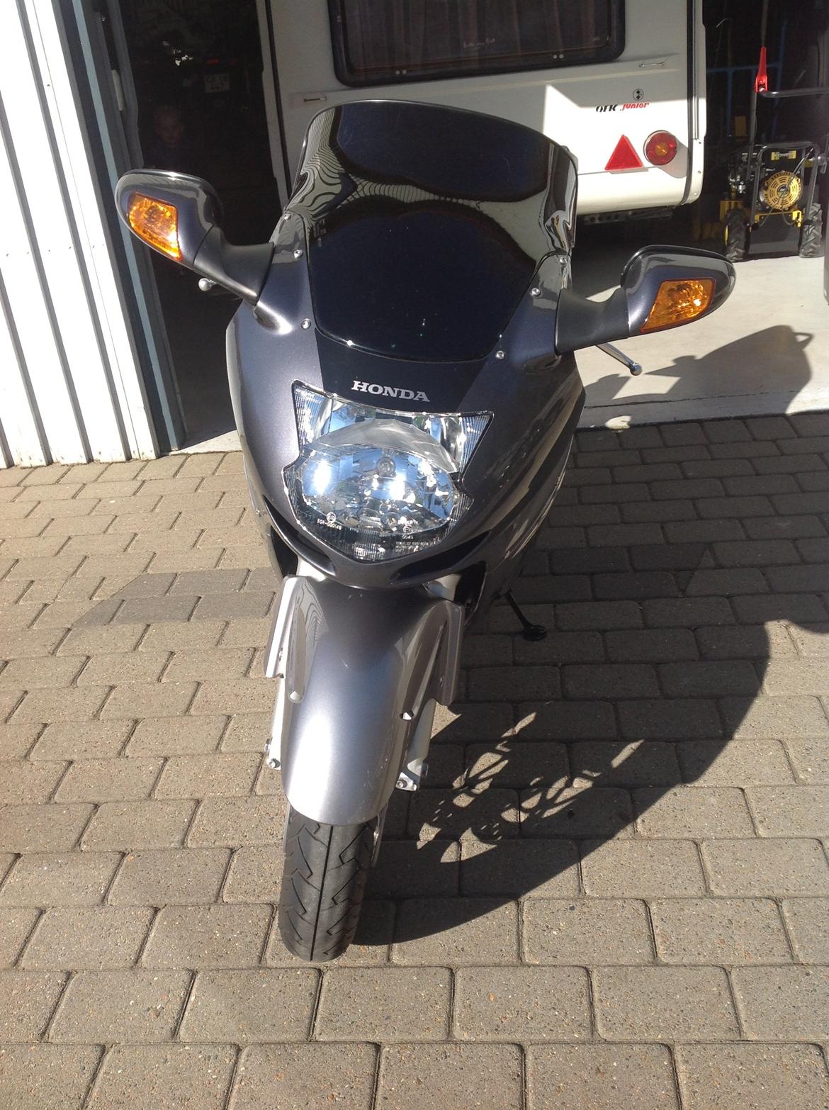 Honda CBR 1100 xx Blackbird billede 1