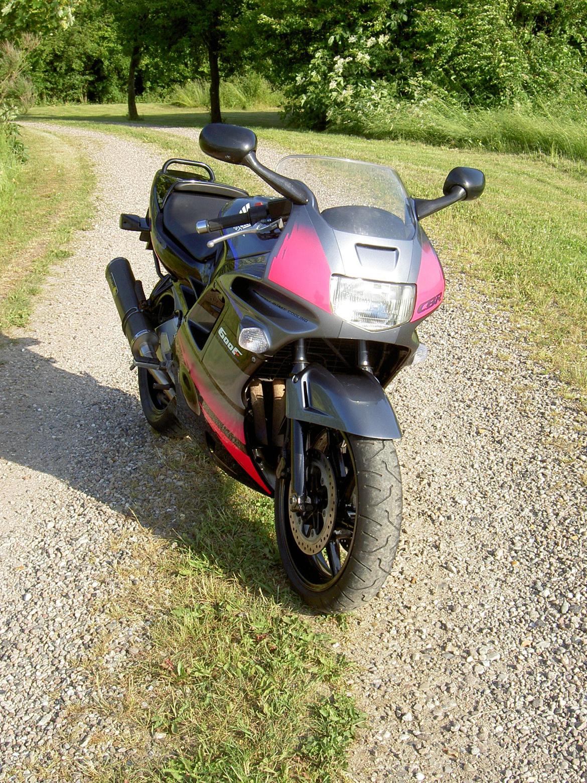 Honda CBR600F2 billede 2