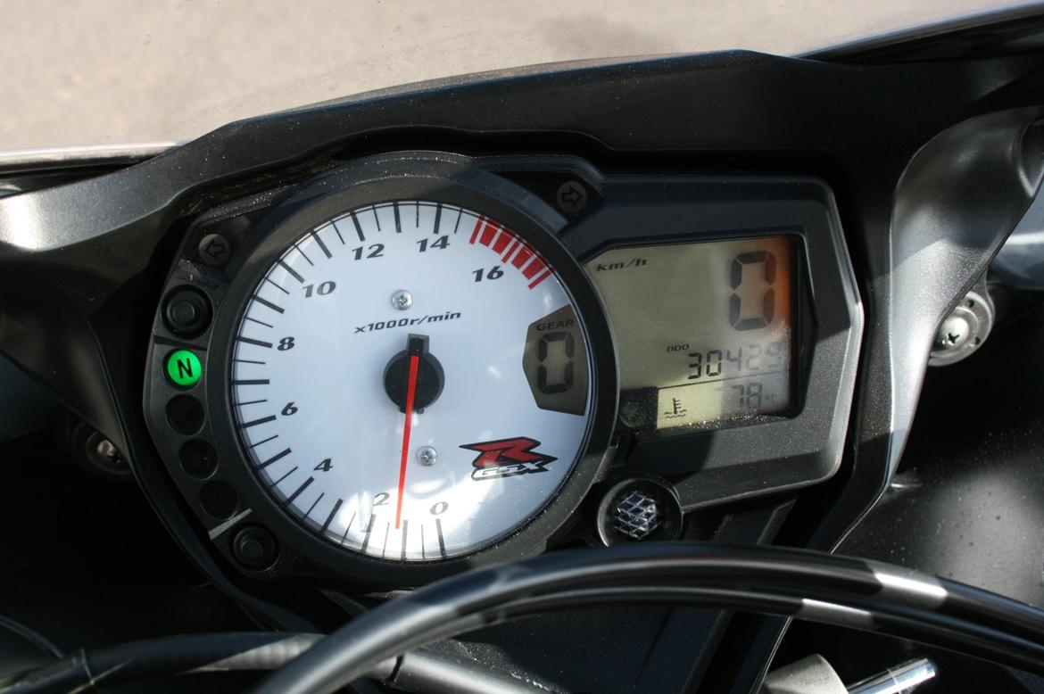 Suzuki GSXR 750 k7 billede 11