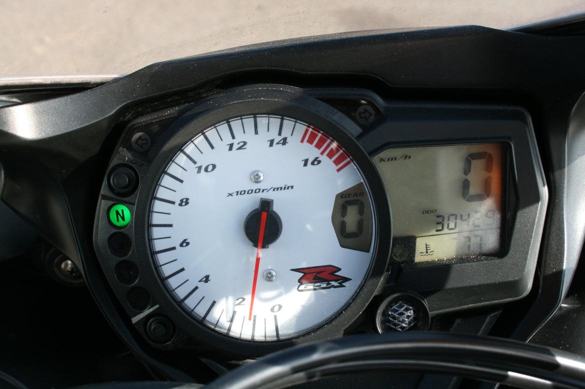 Suzuki GSXR 750 k7 billede 12