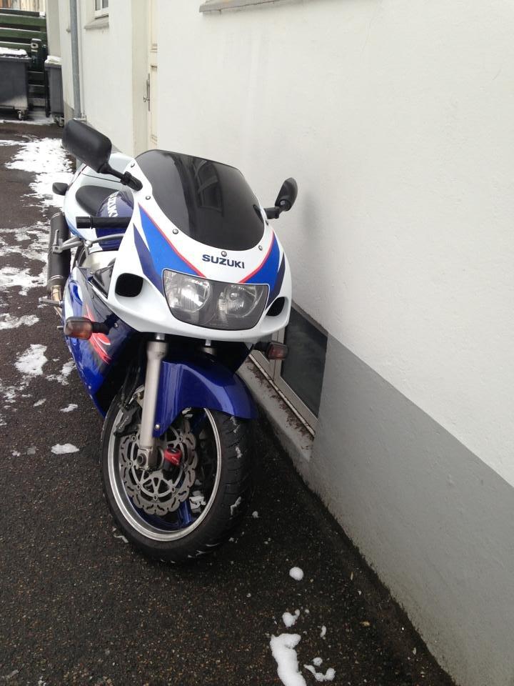 Suzuki gsxr 600 srad billede 2