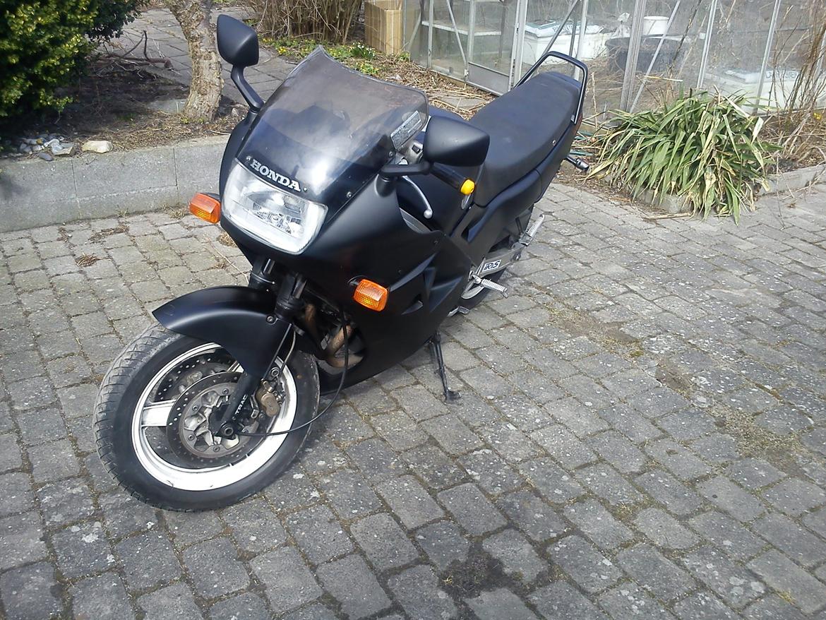 Honda vfr750f billede 1