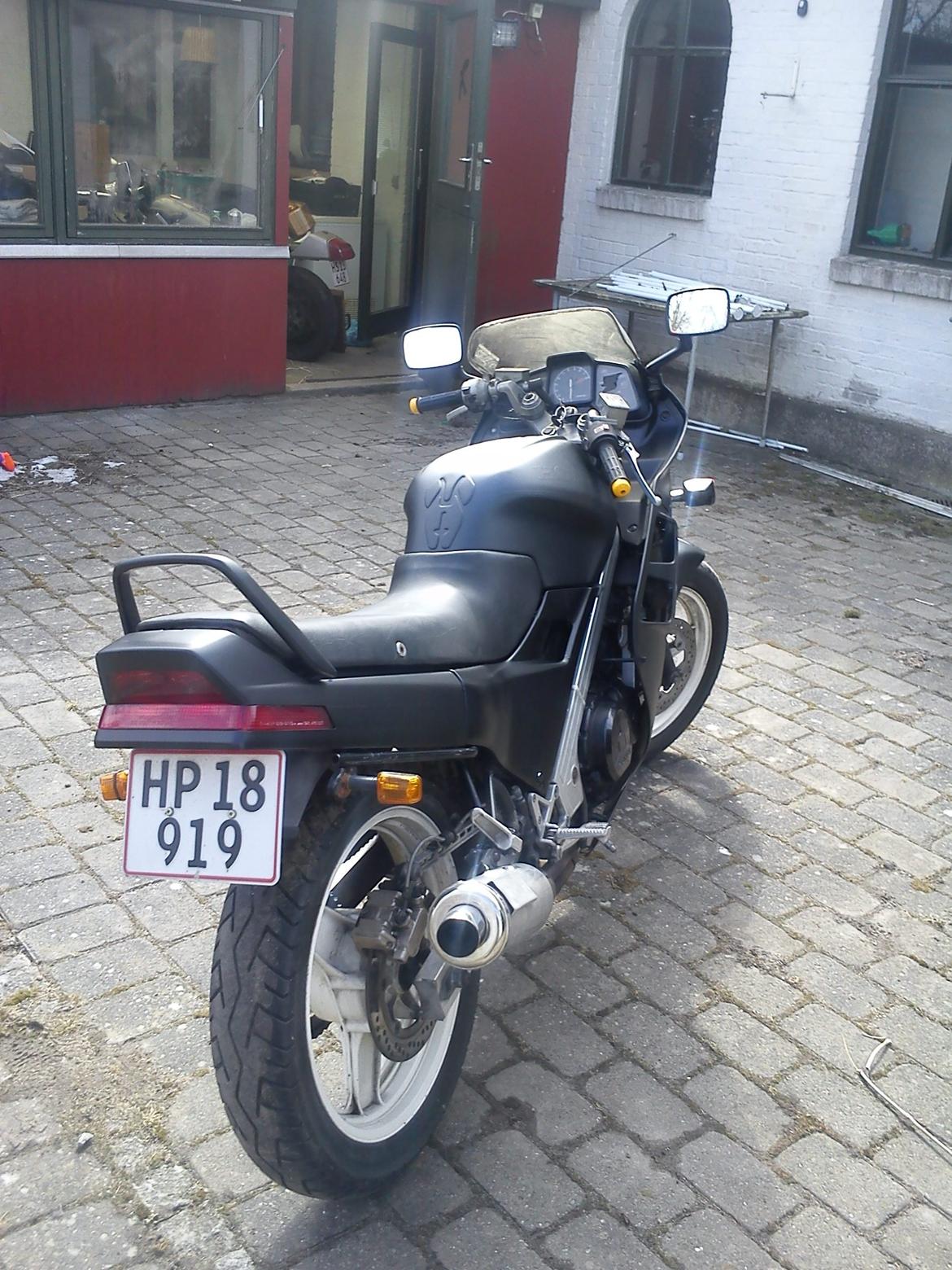 Honda vfr750f billede 4