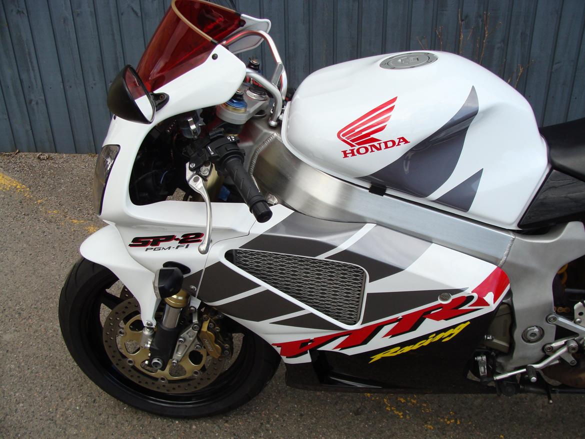 Honda VTR 1000 SP2 RC51 billede 17