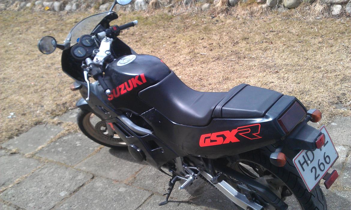 Suzuki GSX R - jep så fik den nyt læder på billede 5