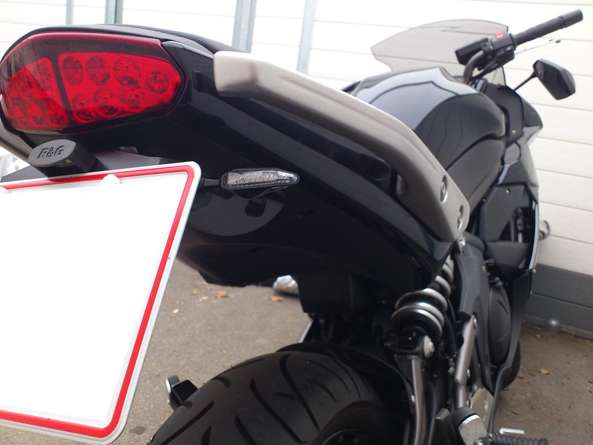 Kawasaki ER6F - Efter montering af LSL Xenolen blinklys billede 11
