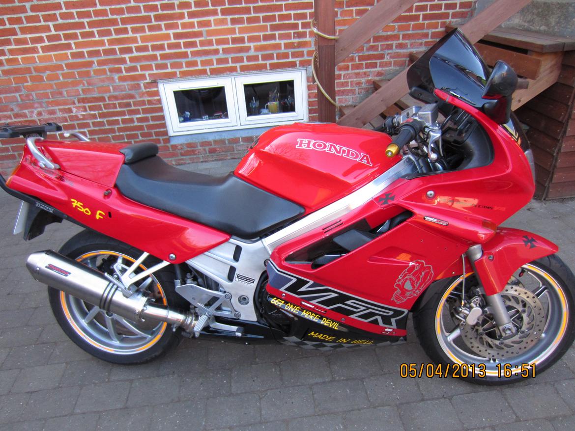 Honda VFR 750 F RC36-1 billede 1