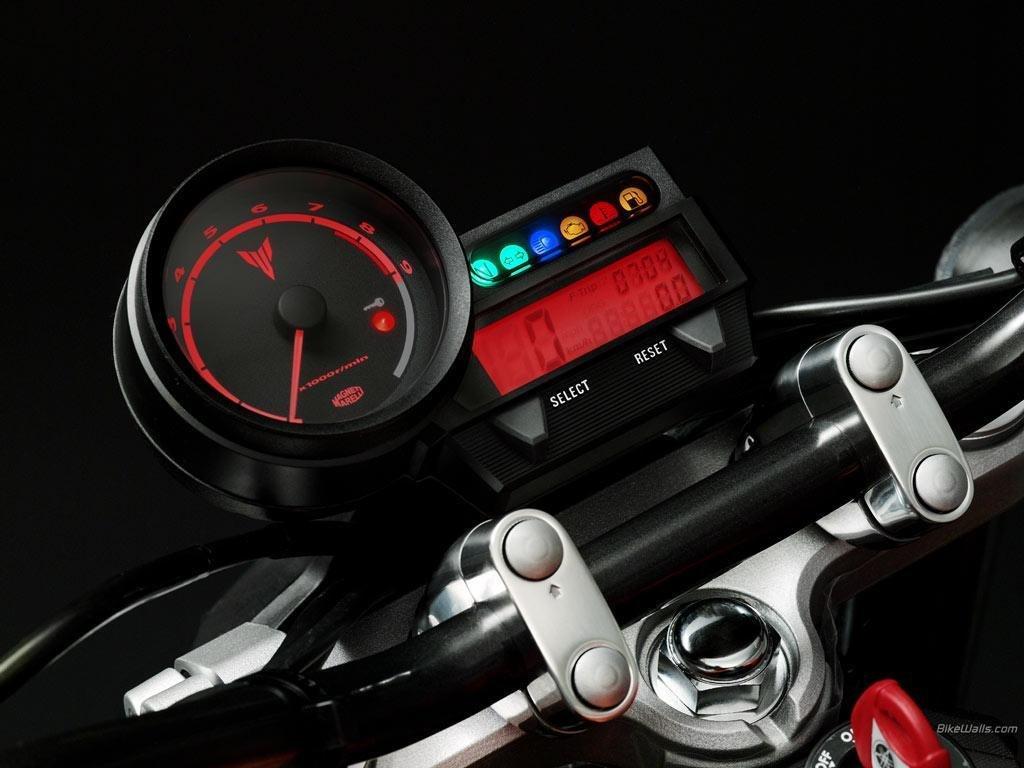 Yamaha MT 03 billede 2