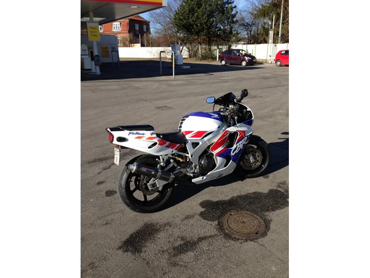 Honda cbr 900 billede 1