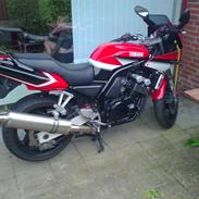 Yamaha FZS 600 Fazer