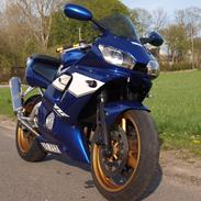 Yamaha R6