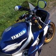 Yamaha R6