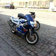 Suzuki Gsxr 750