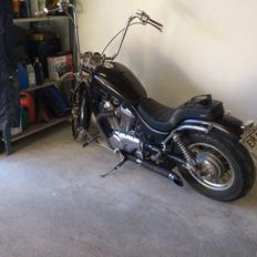 Suzuki VS 700 intruder (US model)