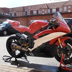 Yamaha R6 Superstock