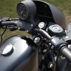 Harley Davidson Sportster XL883N IRON