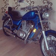 Suzuki VS 700 Intruder(solgt)