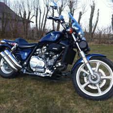 Honda VF700C Super Magna
