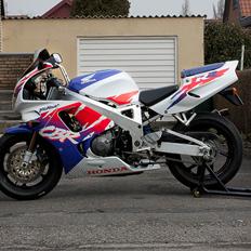 Honda CBR 900 RR FireBlade SC28