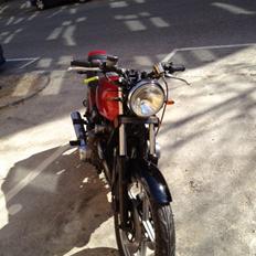 Suzuki GS750