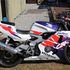 Honda CBR 400 RR Fireblade - L