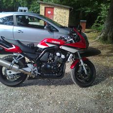 Yamaha FZS 600 Fazer