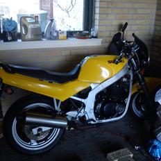 Suzuki GS 500