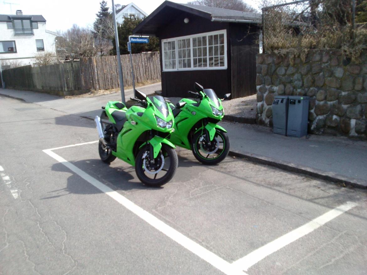 Kawasaki ninja 250r - Elias G og min mc :P billede 7