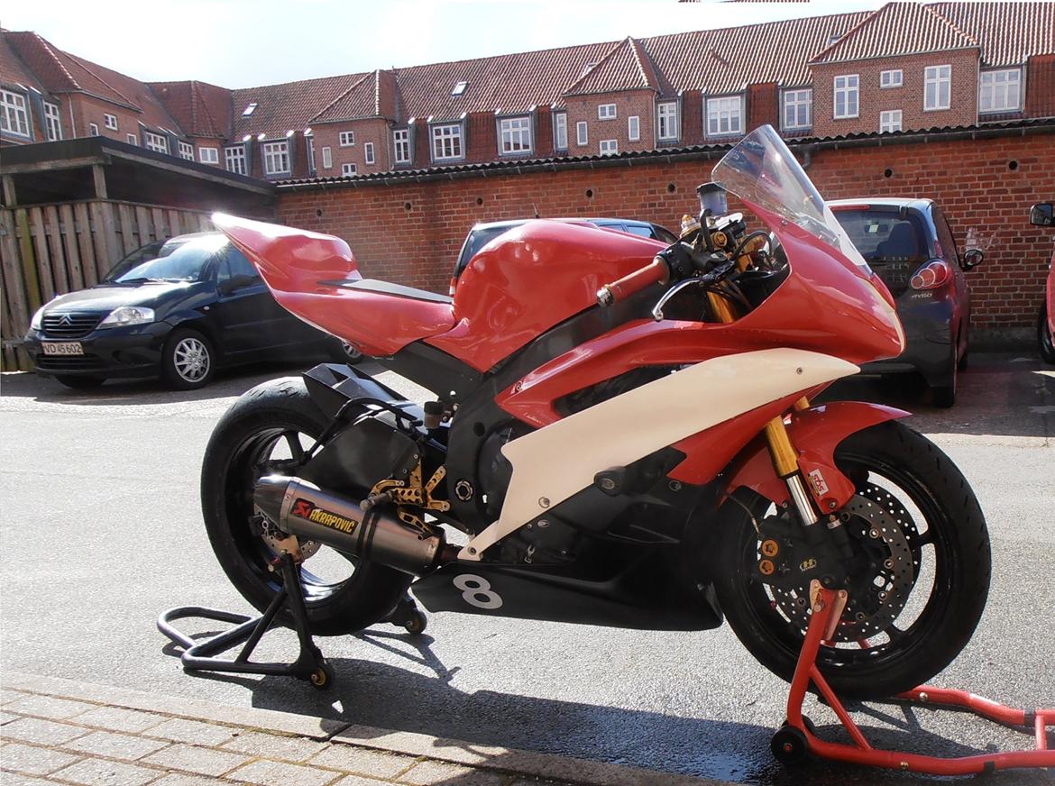 Yamaha R6 Superstock billede 2