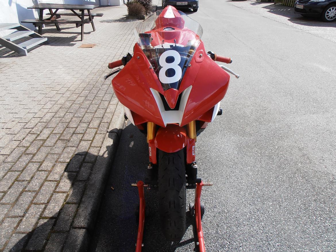 Yamaha R6 Superstock billede 1