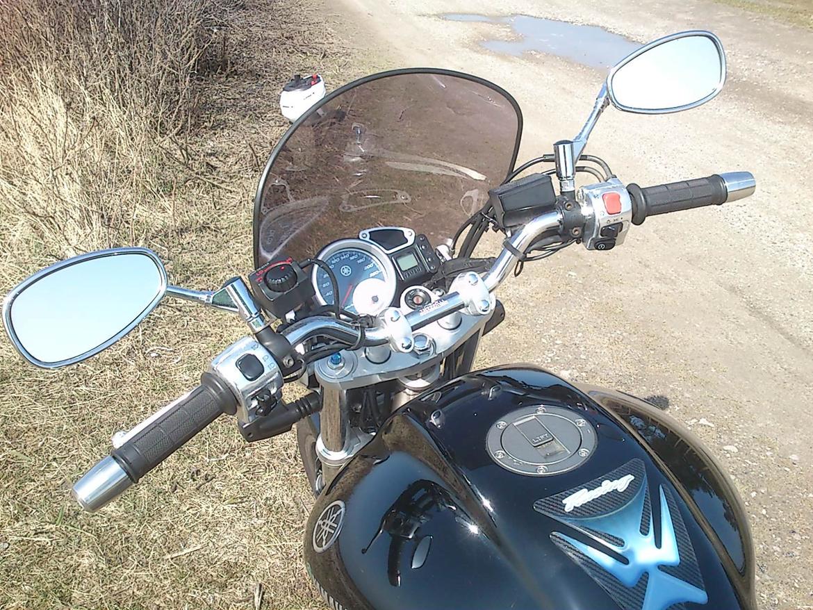 Yamaha BT1100 Bulldog - SOLGT - Touring vindskærm og varmehåndtag. billede 7