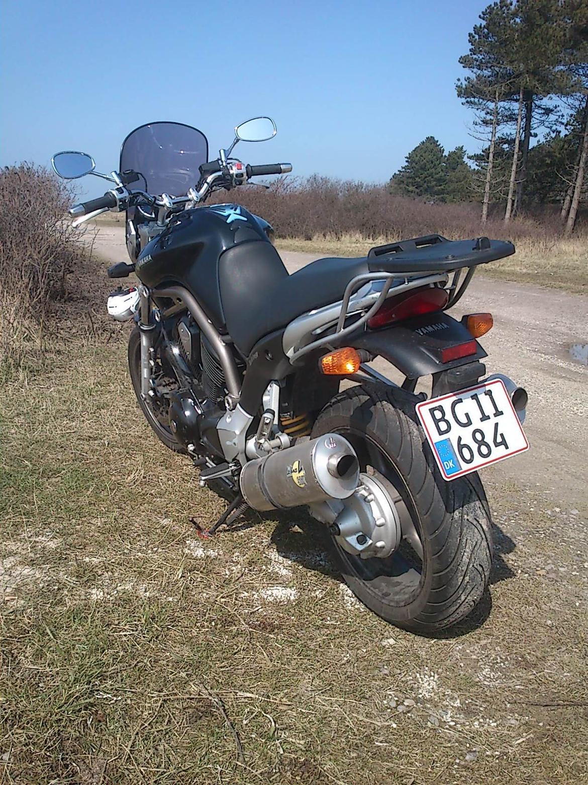 Yamaha BT1100 Bulldog - SOLGT - Givi toptaskeplade på original Yamaha bagagebærer. billede 8