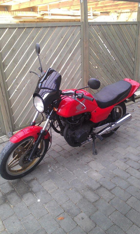 Honda CB 400N billede 2