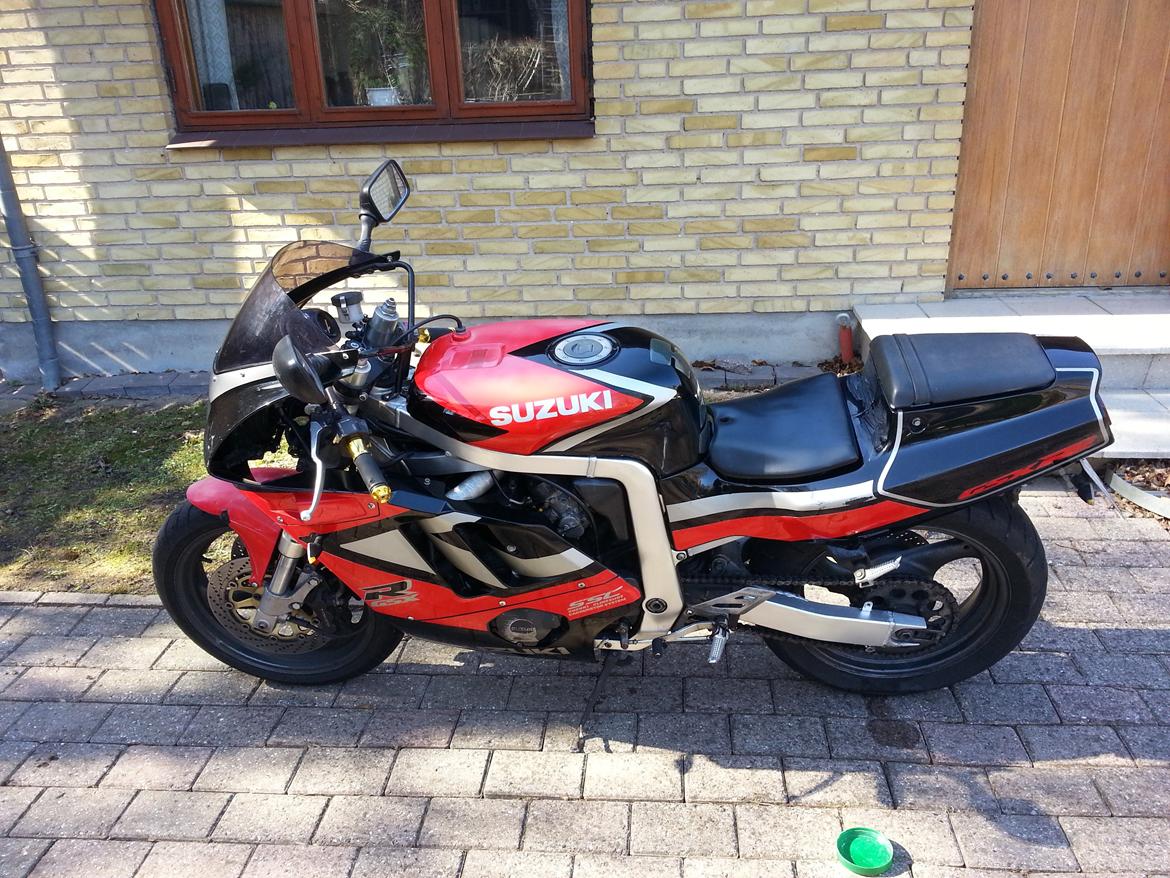 Suzuki gsxr 400 gk76a billede 1