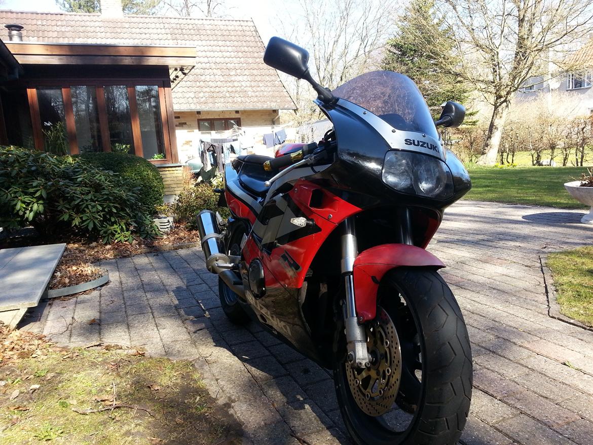 Suzuki gsxr 400 gk76a billede 4