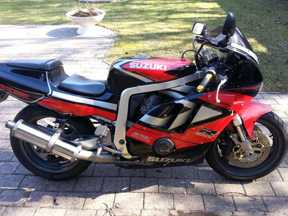 Suzuki gsxr 400 gk76a billede 5