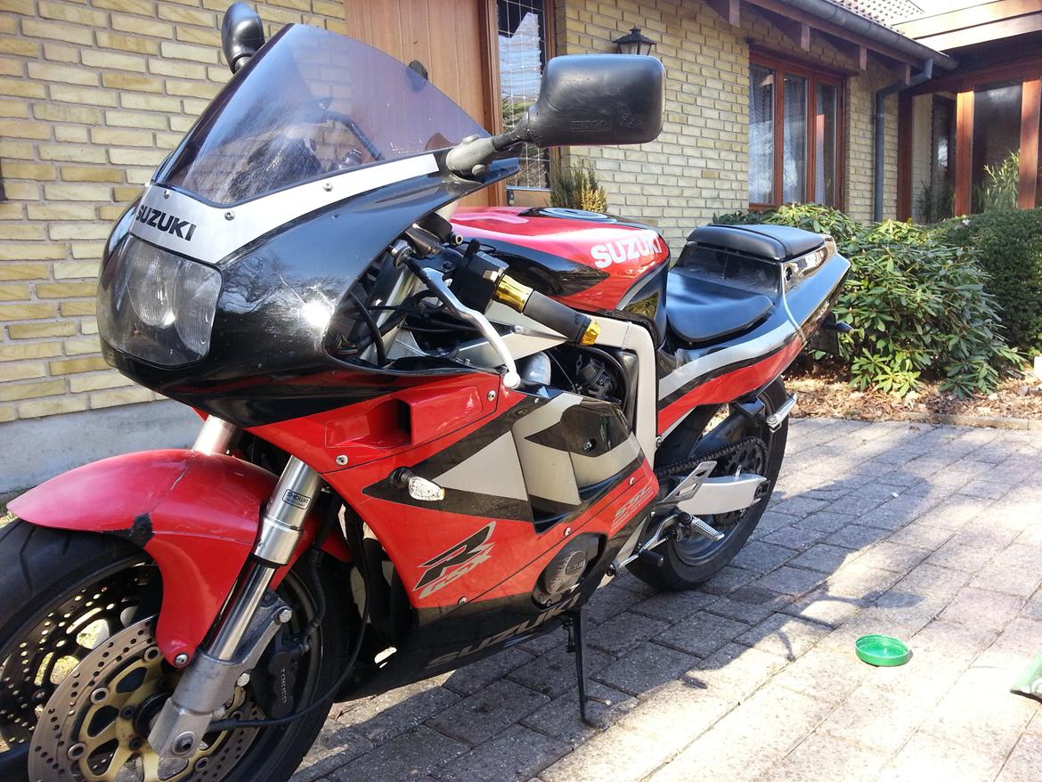 Suzuki gsxr 400 gk76a billede 8